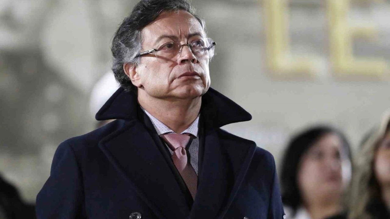 Kolombiya Devlet Başkanı Petro: "Kolombiya’yı savunmak için elime silah almaya hazırım"