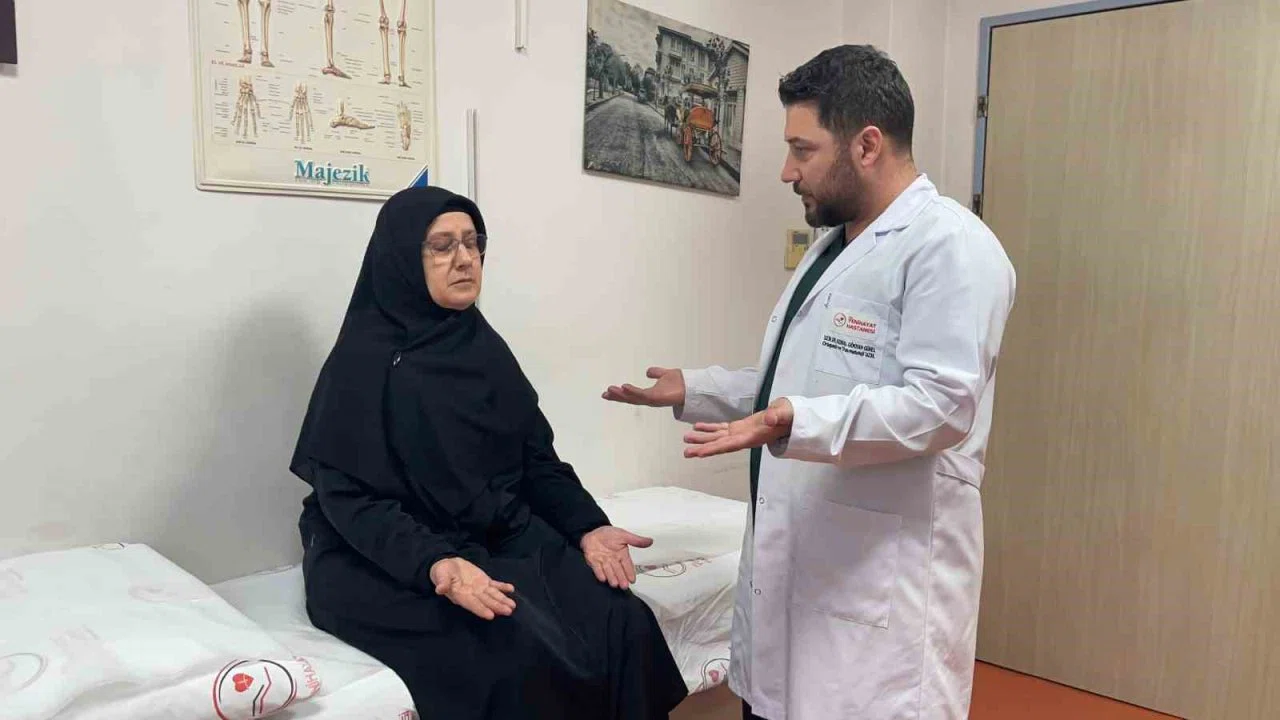 4 yaşında felç geçiren kadın, 52 yıl sonra kolunu yeniden hareket ettirdi