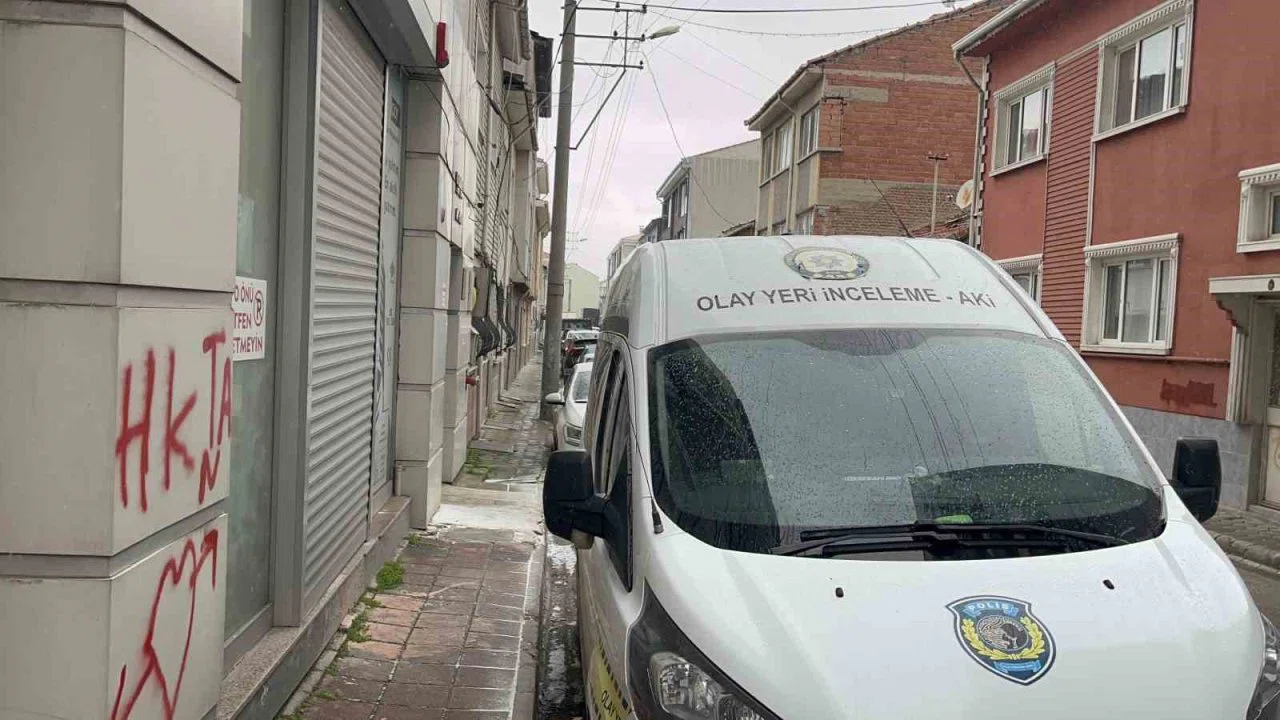 7’nci kattan atlayan adamın evinden eşinin cesedi çıktı