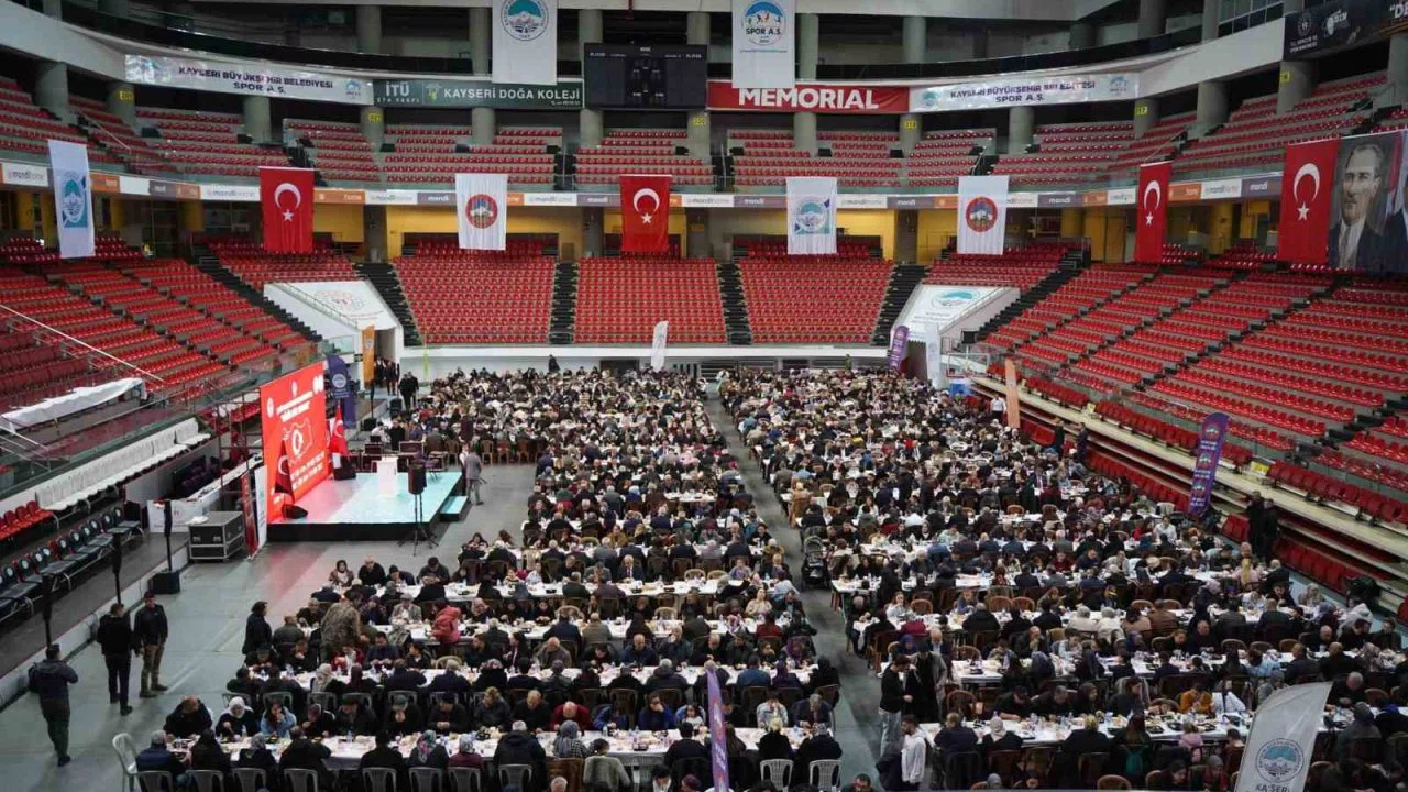 AK Parti Kayseri İl Başkanlığı Ramazan’da sahada