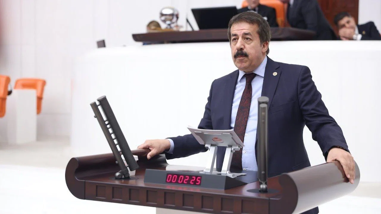 AK Parti Milletvekili Fırat’ın, ‘laiklik’ tartışması yorumu
