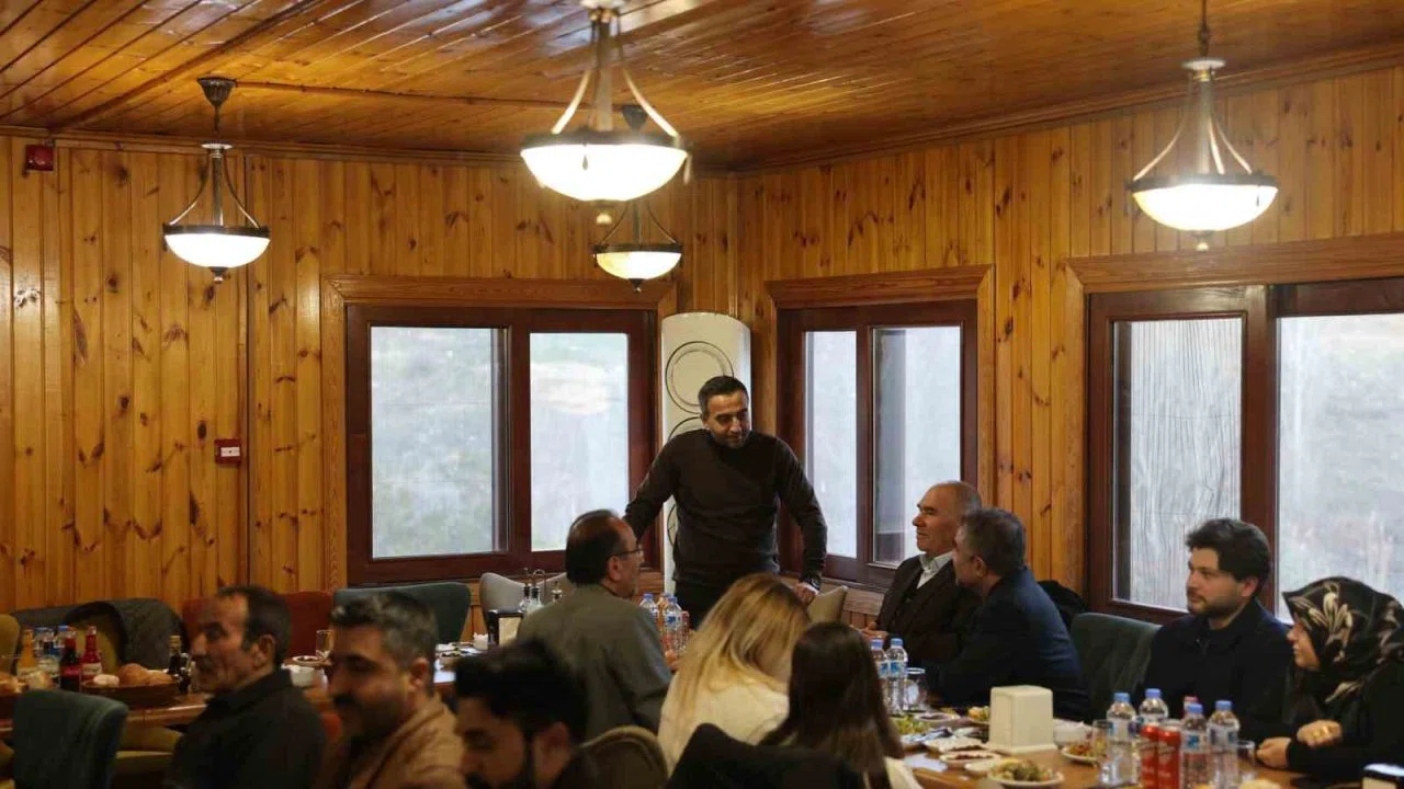 Akçadağ’da Ramazan’ın ilk iftarı şehit aileleri ve gazilerle yapıldı