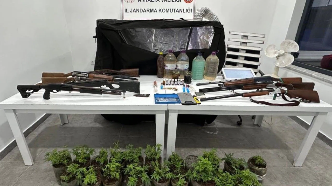 Alanya’da uyuşturucu operasyonu: Sıvı metamfetamin ve kenevir ele geçirildi