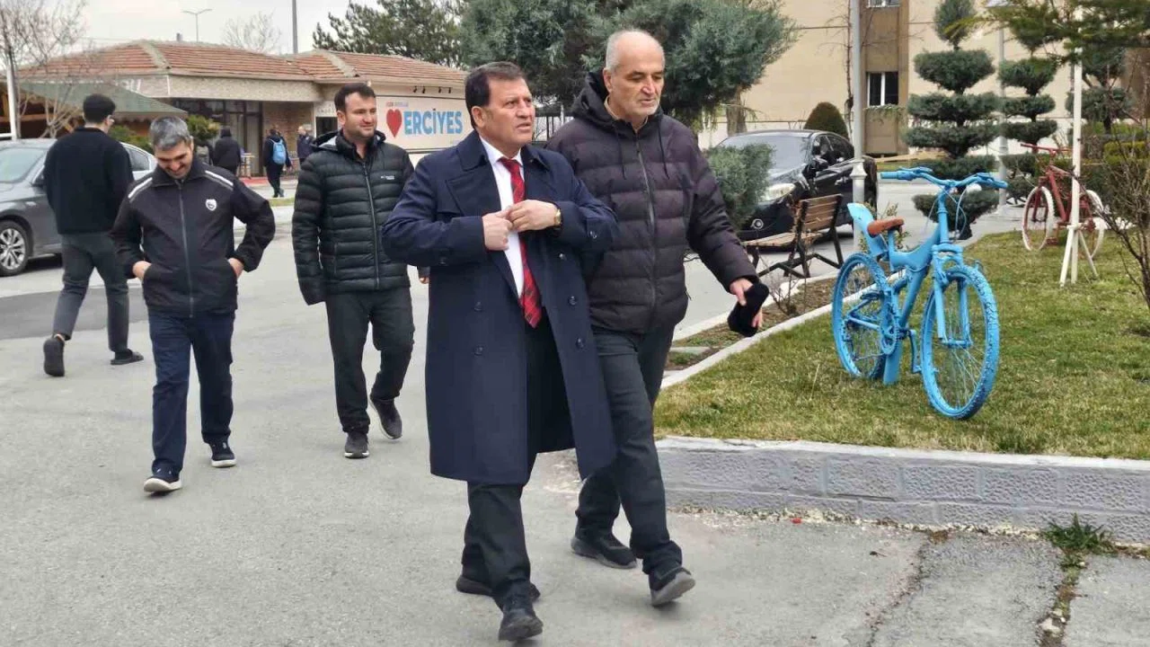 Ali İhsan Kabakcı incelemelerini sürdürüyor
