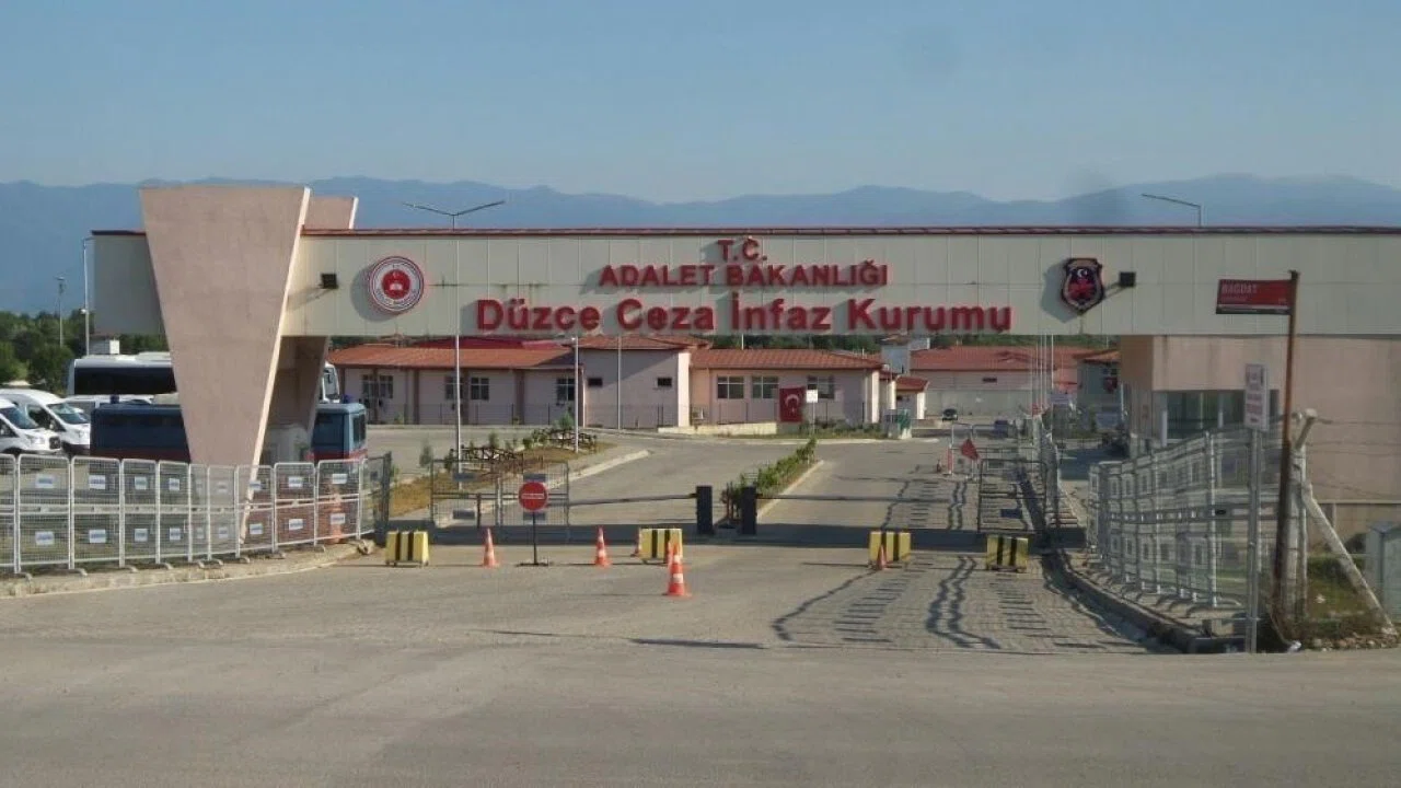 Aranan 93 kişi yakalandı 33’ü tutuklandı