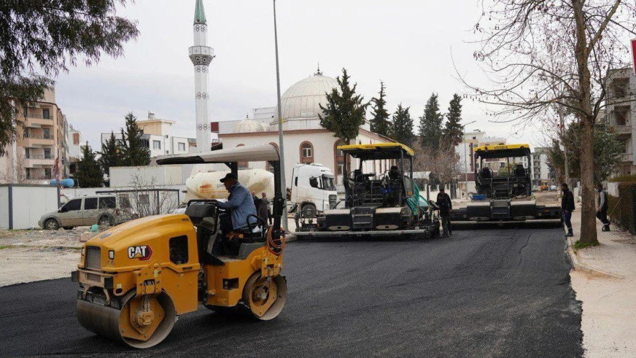 Arzumkent Caddesinde asfalt serimi başladı
