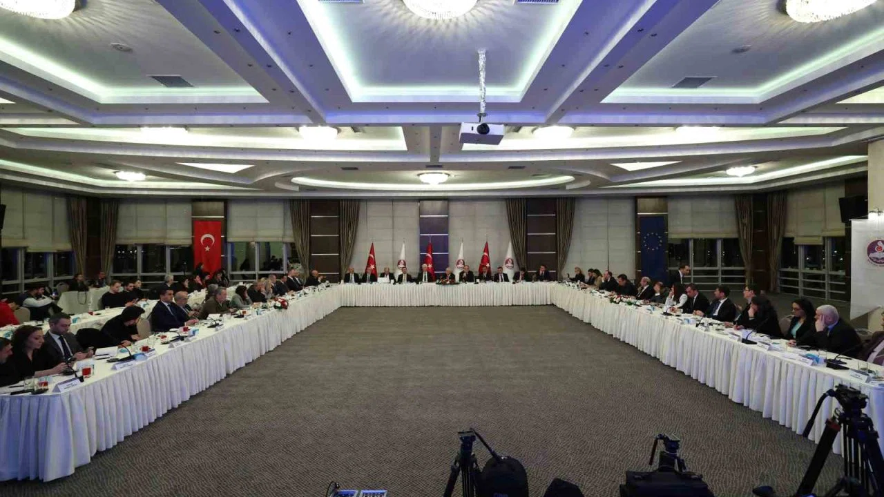 AYM Başkanı Özkaya: "AİHM kararlarına ilişkin icra süreci henüz tamamlanmayan 83 karar bulunuyor"