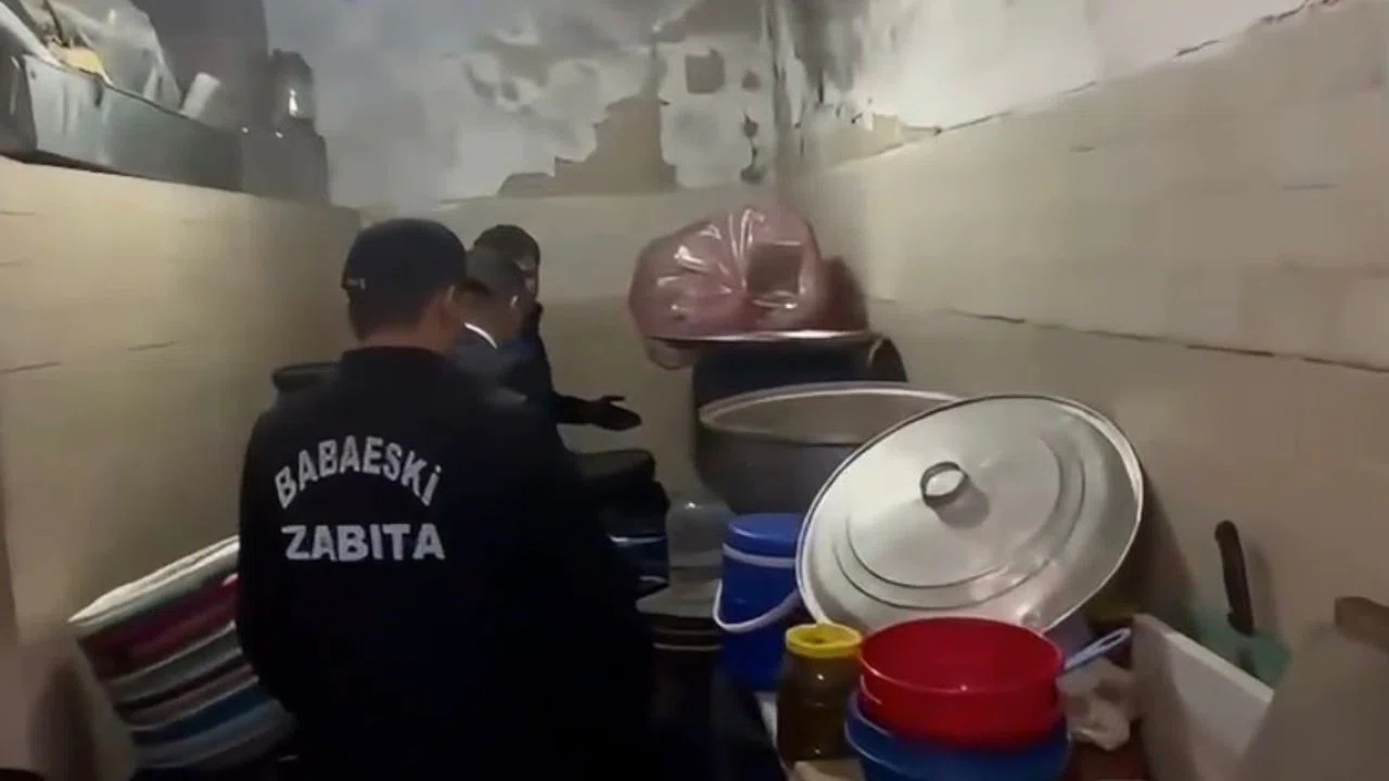 Babaeski’de ruhsatsız turşu imalathanesine baskın: 2,5 ton ürün imha edildi