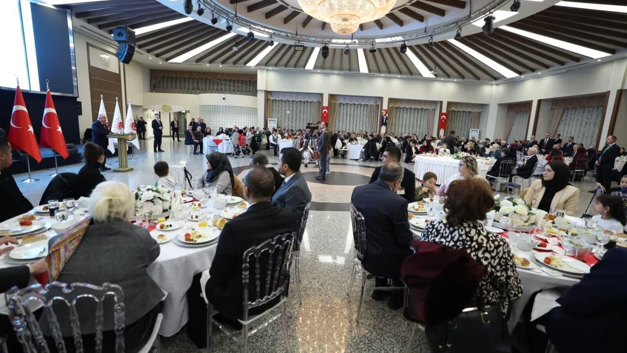 Bakan Güler, şehit aileleri ve gazilerle iftarda bir araya geldi