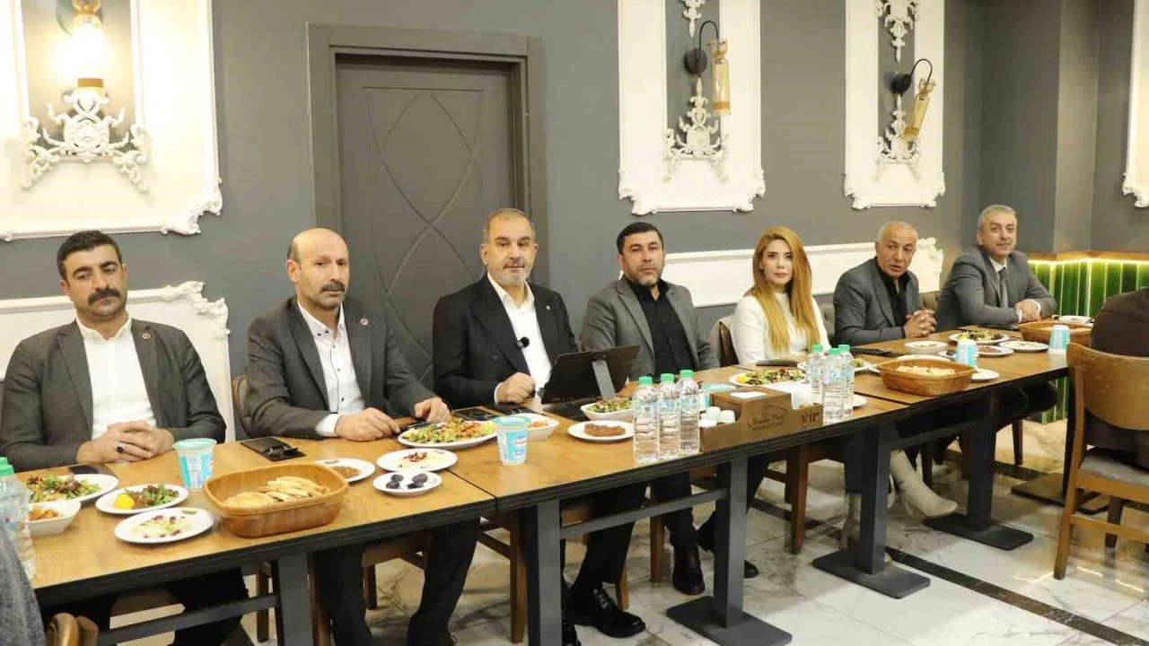Başkan Alan, "Hepimizin ortak gayesi insanımız için daha güzel ve daha güçlü bir şehir inşa etmektir"
