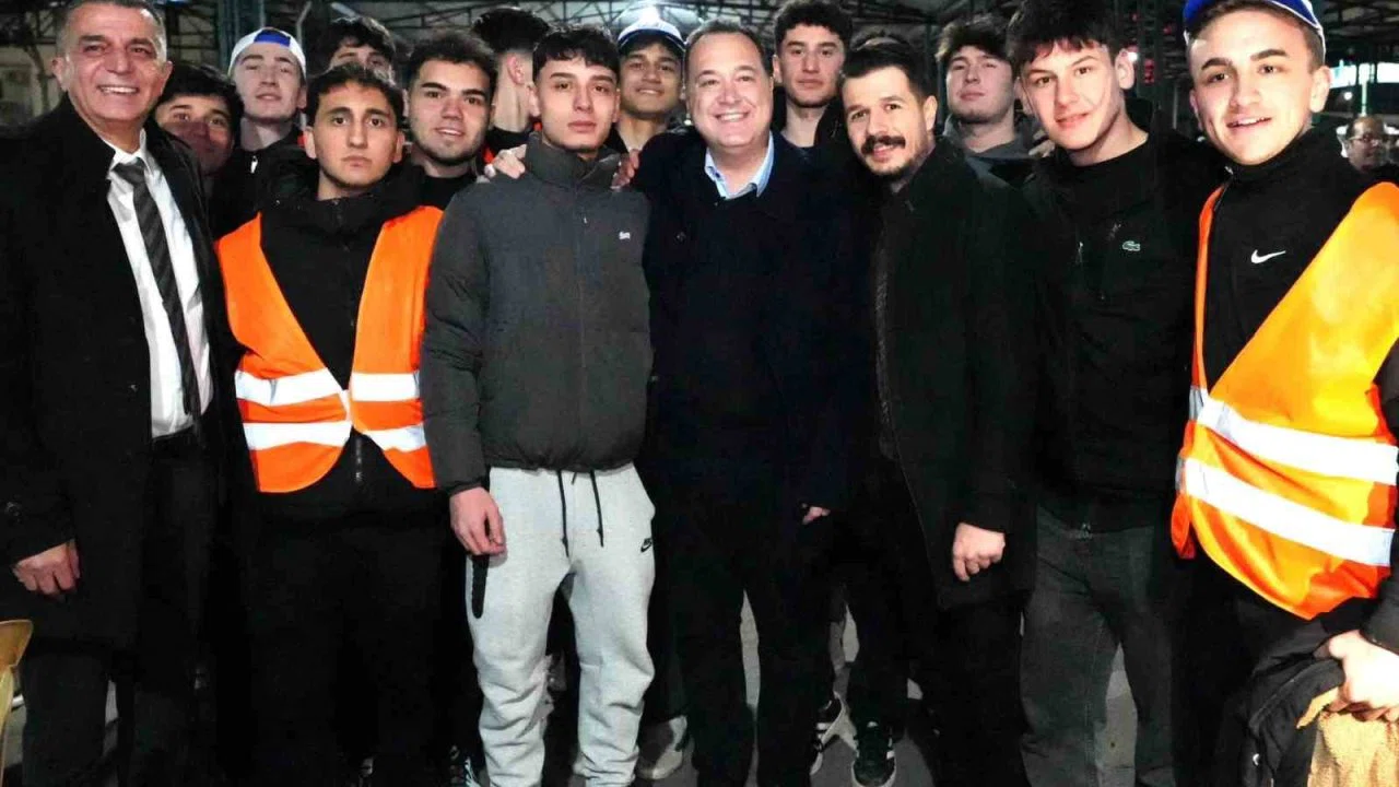 Başkan Dutlulu, Selendililer Derneği’nin iftar programına katıldı