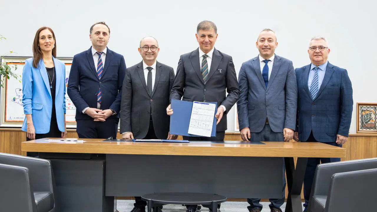 Başkan Tugay’dan tarihi imza