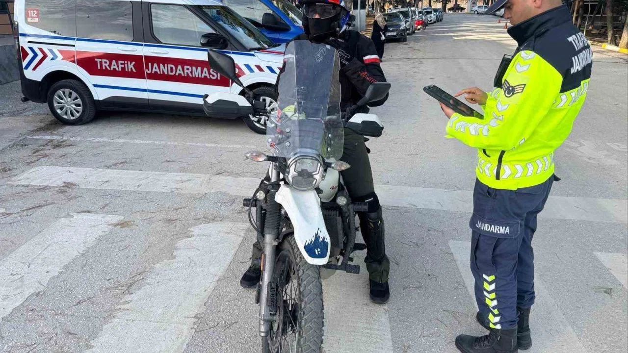 Bilecik’te motosiklet ve motorlu bisikletlere sıkı denetim