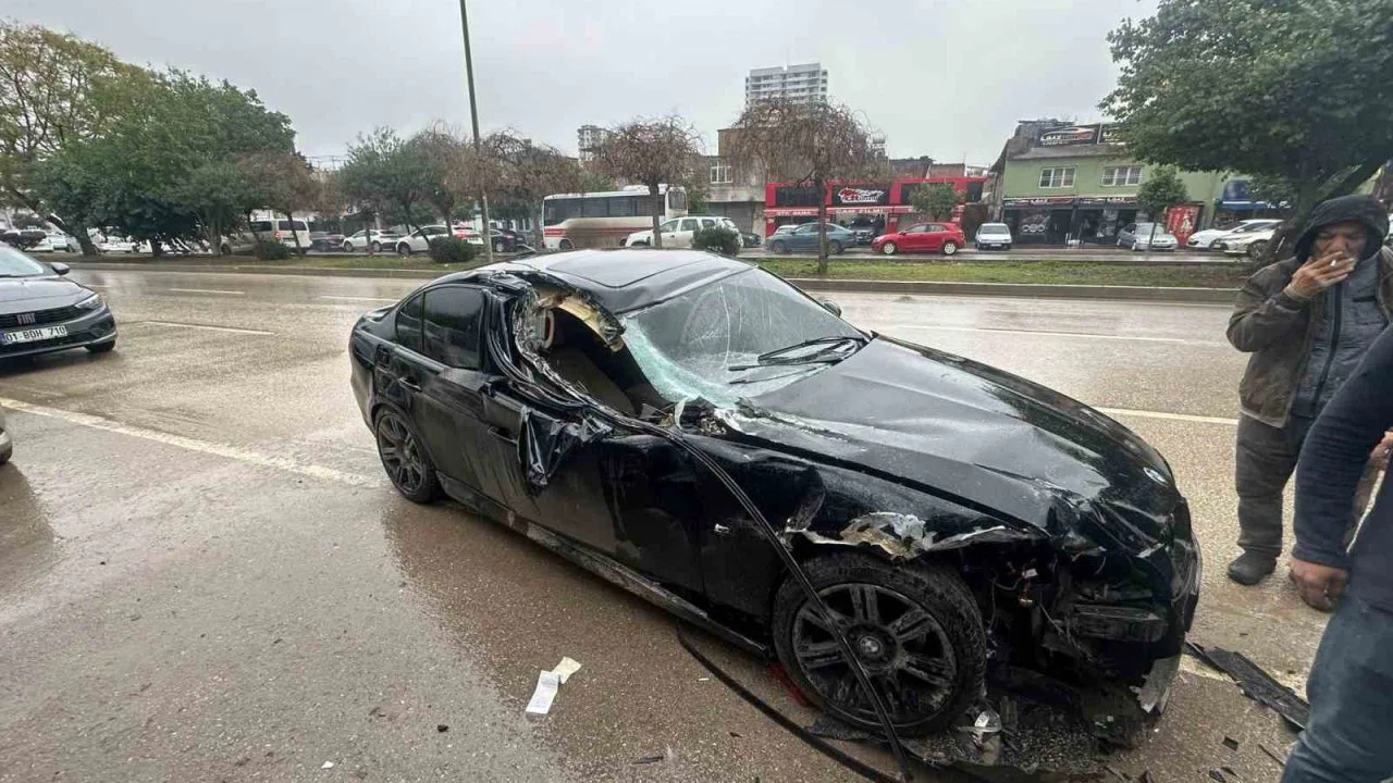 BMW ile ölümden döndü, milyonluk otomobil hava yastığı açmadı