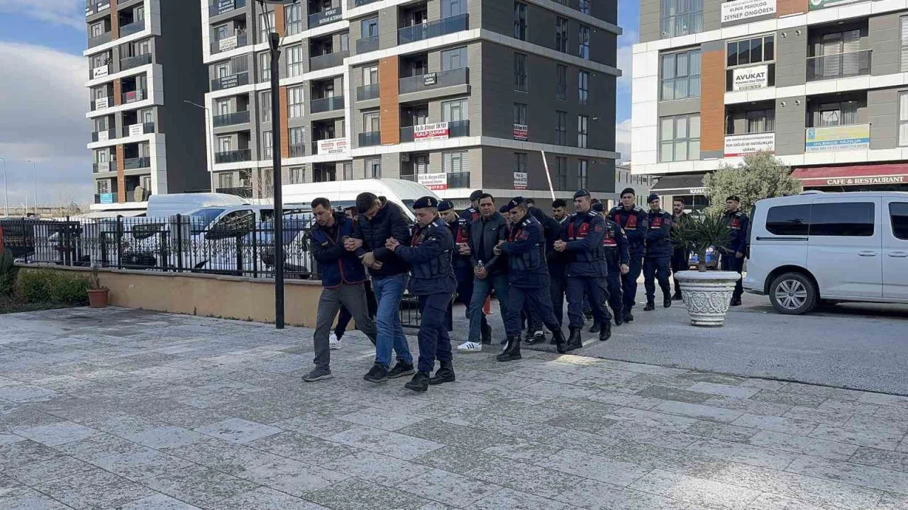 Bu kez bahis oynayan da oynatan da yandı