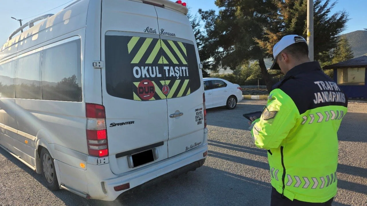 Burdur’da 15 bin 851 araç ve sürücüsü kontrol edildi