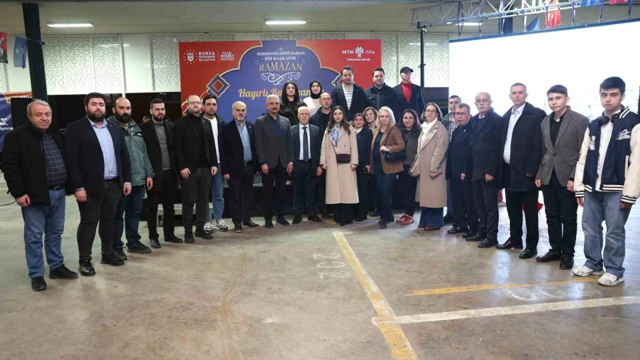 Bursa’da gönüller Büyükşehir’in iftar sofrasında buluştu