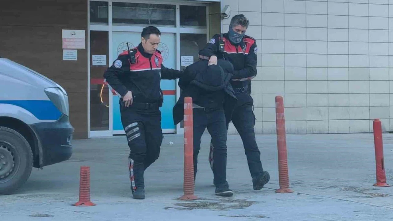 Bursa’da iki ayrı suçtan aranan şüpheli yakalandı