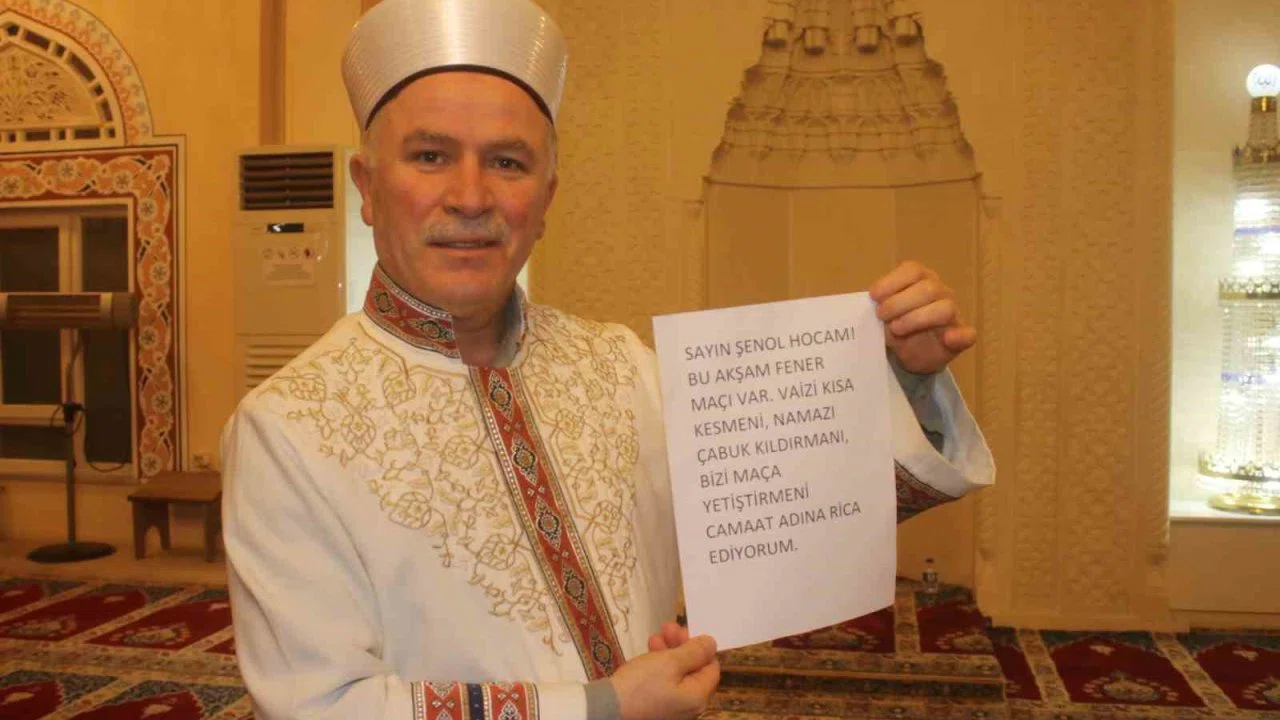 Cami imamı gençleri maça yetiştirdi: Vaazı kısa tuttu, ilahileri azalttı