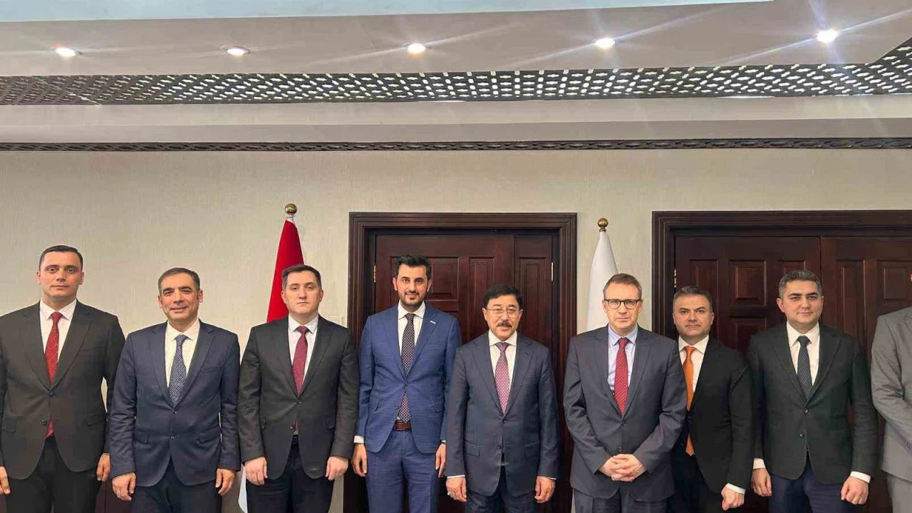 DEİK/Türkiye-Irak İş Konseyi Başkanı Halit Acar, Irak Merkez Bankası Başkanı Al-Alaq ile görüştü