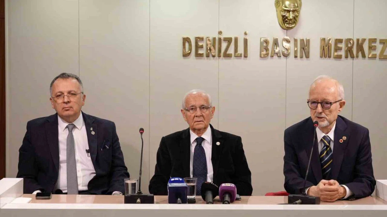 Denizli Lisesinin eski öğrencileri 154 yıllık okul için seferberlik başlattı