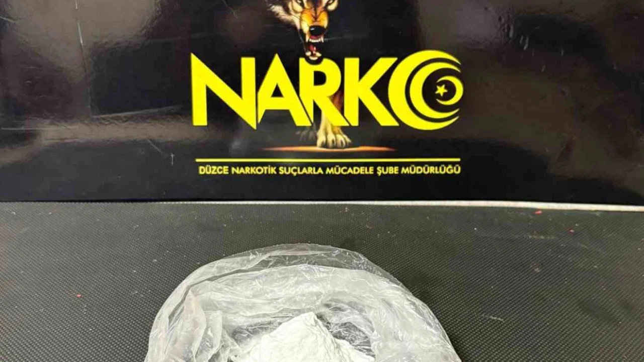 Düzce’de zehir tacirleri suçüstü yakalandı