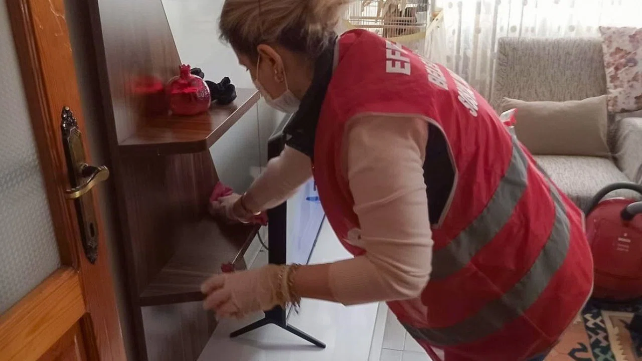 Efeler Belediyesi Evde Bakım Hizmetleri devam ediyor