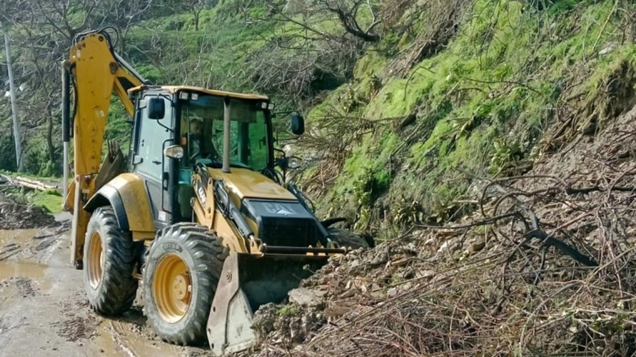 Efeler’de kapanan yollar açılıyor
