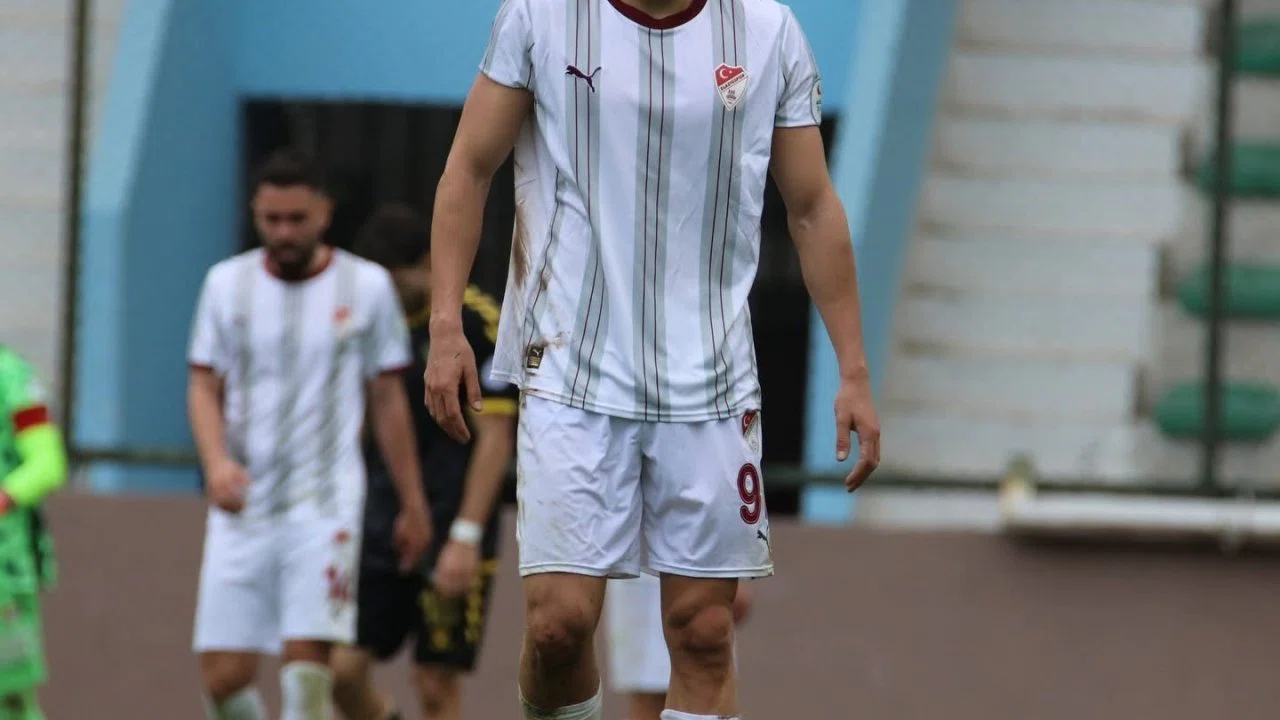 Elazığspor’da Fuat Bavuk affedildi