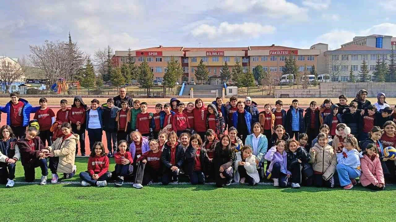ERÜ’de ‘Kampüsün Neşesi Miniklerle Birlikte Sporla Tanışıyorum’ etkinliği