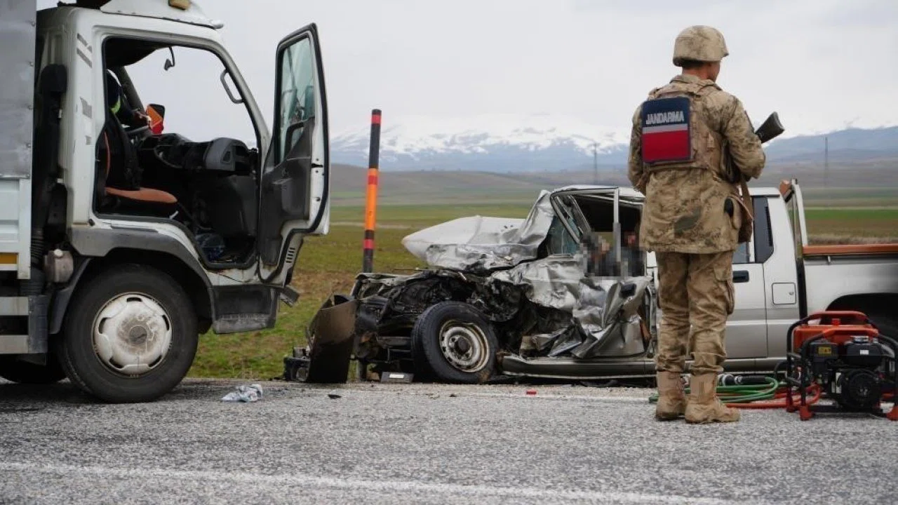Erzurum’da jandarma bölgesinde bir ayda 12  kişi trafik kazalarında yaralandı