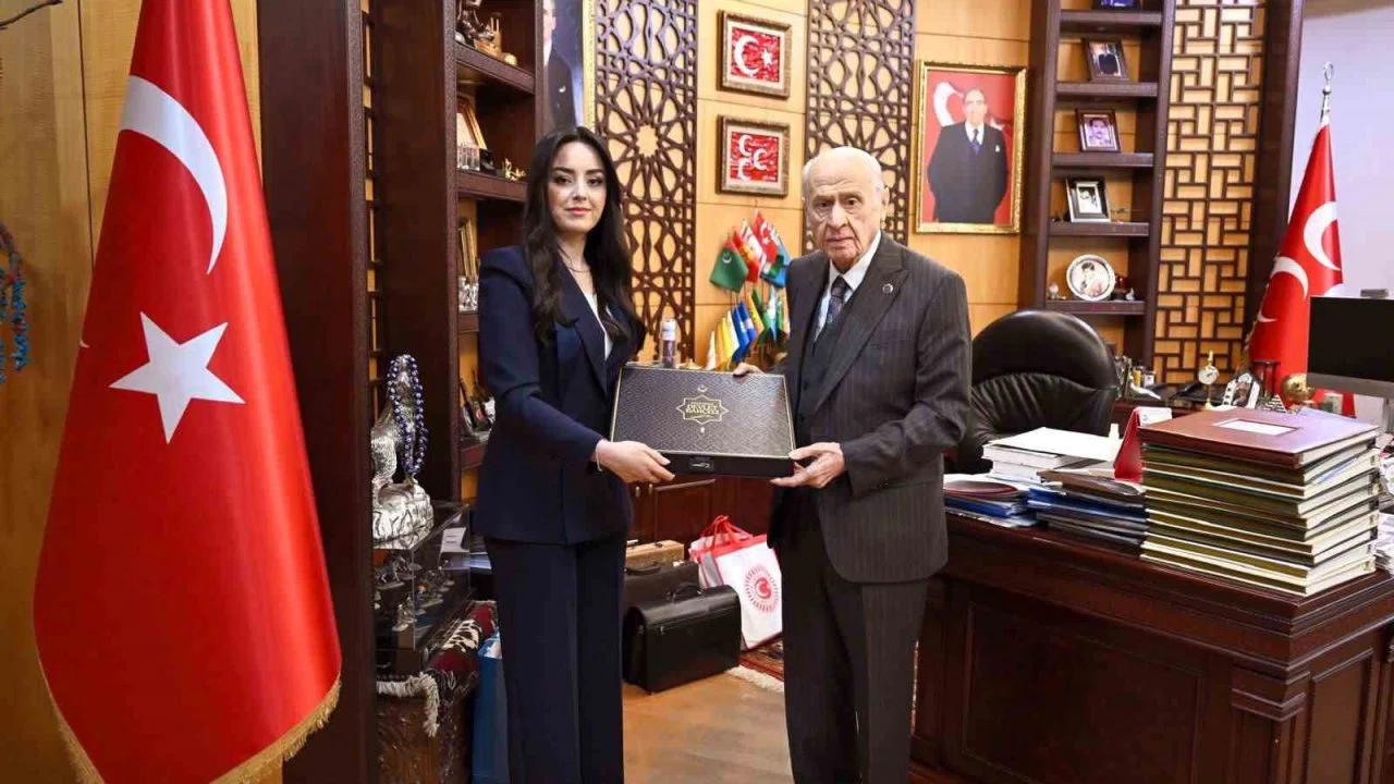 ‘Eserlerle Devlet Bahçeli’ kitabı kamuoyuna sunuldu