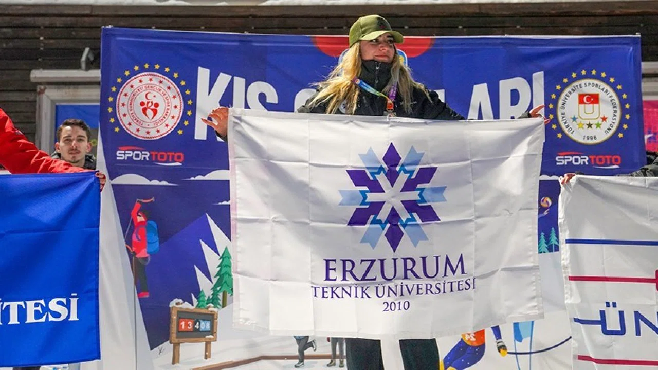 ETÜ Kayak Alp Disiplini Türkiye Şampiyonası’nda çifte kupa ile zirveye yerleşti