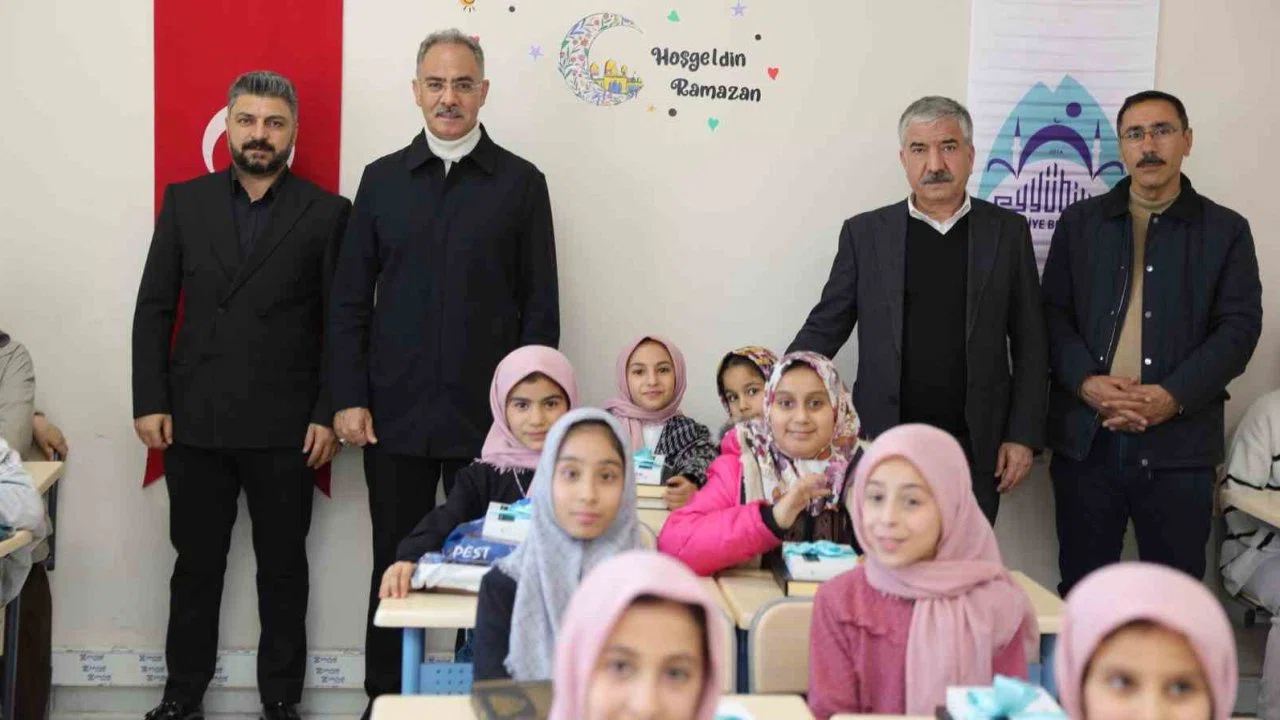 Eyyübiye’de Kur’an-ı Kerim okumaya başlayan çocuklar büyük sevinç yaşadı