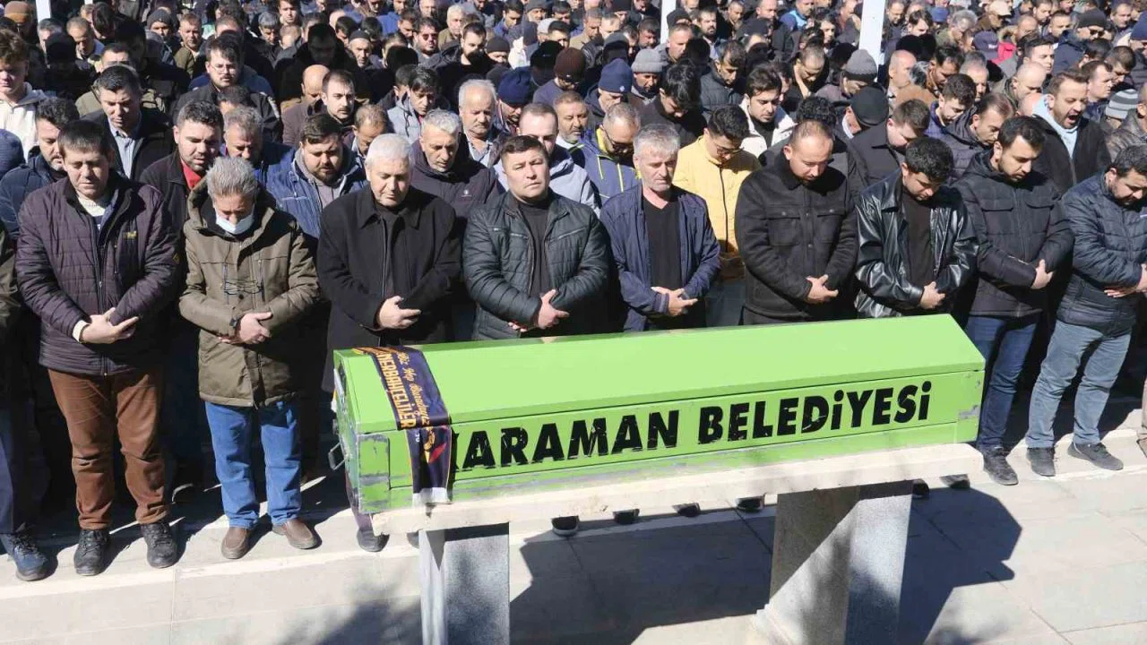 Feci kazada ölen karı koca yan yana toprağa verildi