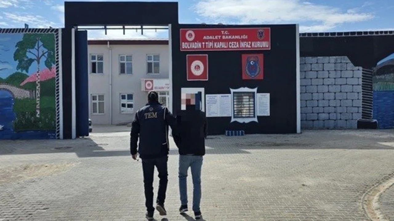 FETÖ’ye üye olmaktan aranan şahıs yakalandı