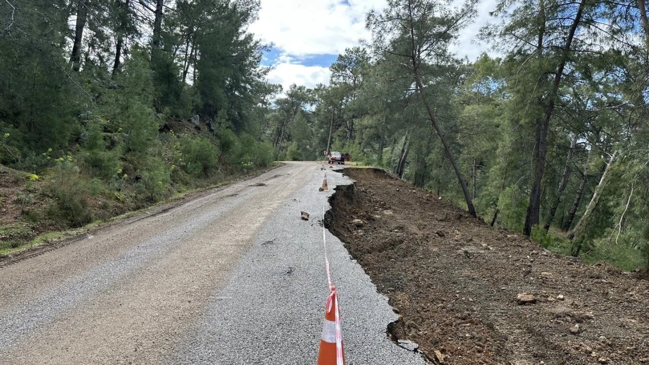 Gökbel yolu geçici olarak ulaşıma kapatıldı