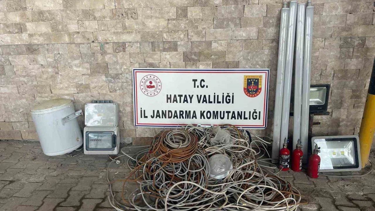 Hatay’da hırsızlık şüphelisi 5 saatlik kamera görüntüsünün izlenmesiyle yakalandı