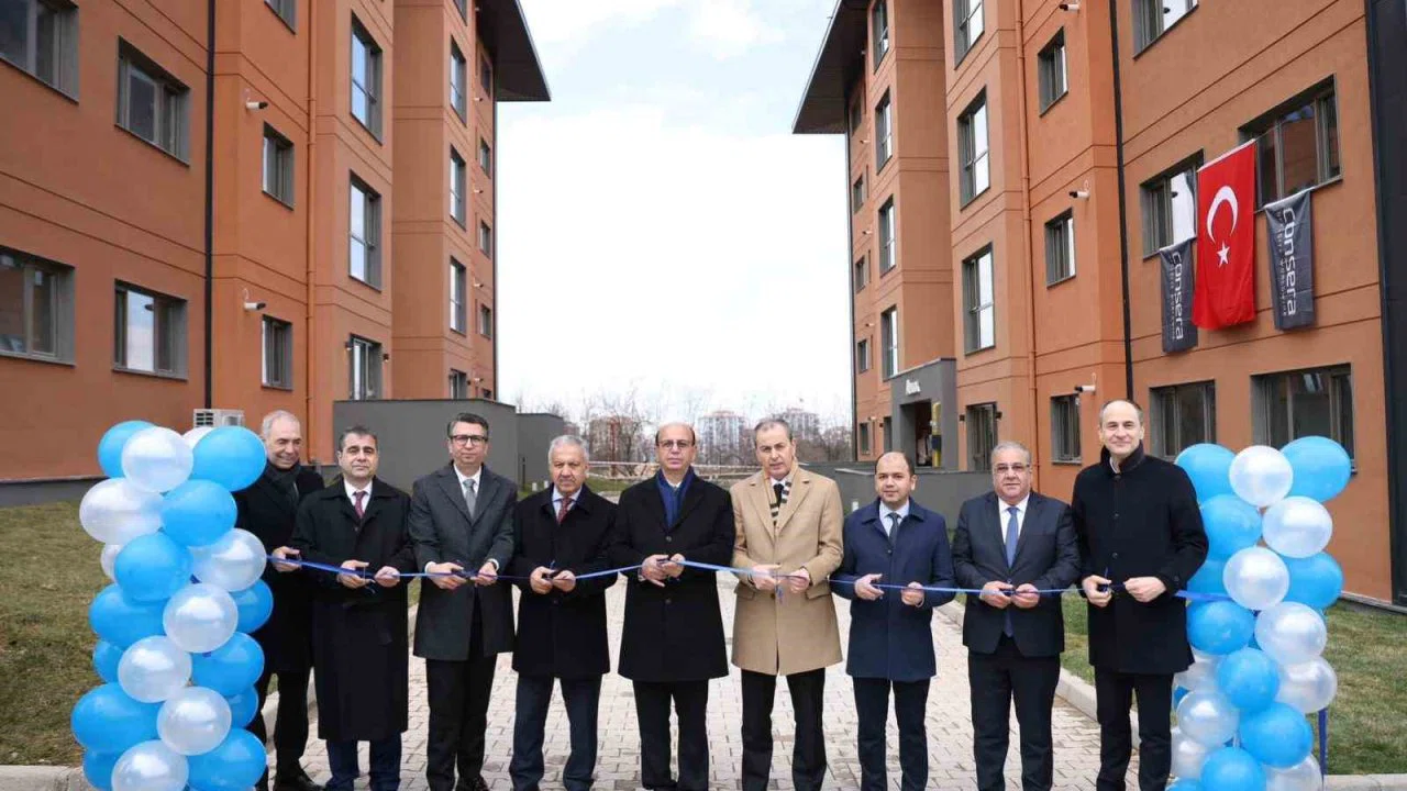 İş Bankası Malatya lojmanları sahiplerine teslim edildi