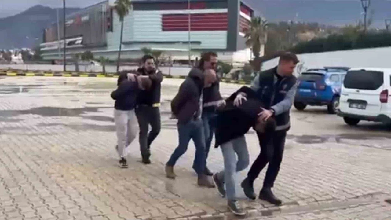 İskenderun’da hapis cezası ile aranan 3 şahıs yakalandı