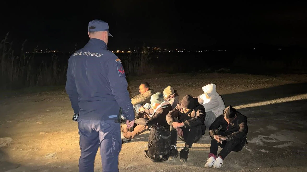 İzmir’de 30 düzensiz göçmen yakalandı