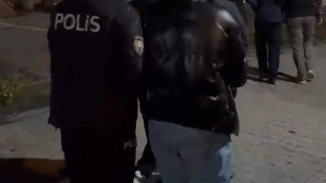 İzmir’de Erasmus öğrencilerini rehin alan sahte polisler tutuklandı