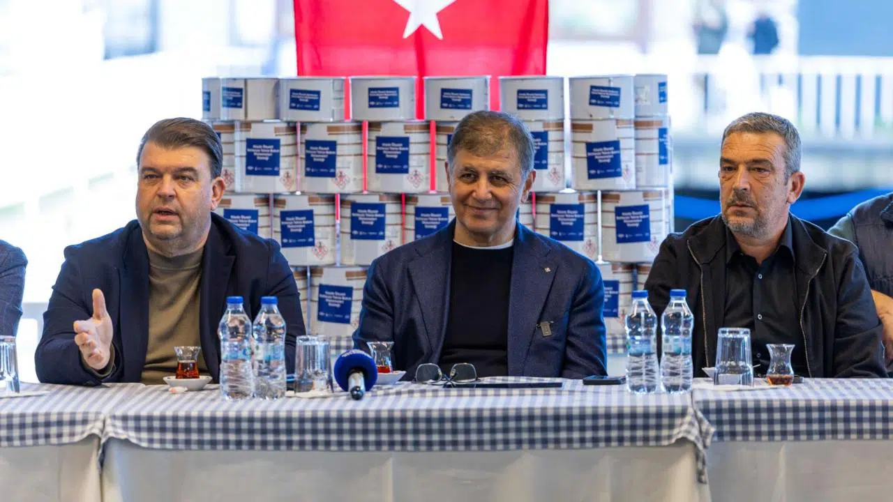 İzmir’de küçük ölçekli balıkçıya dayanışma eli