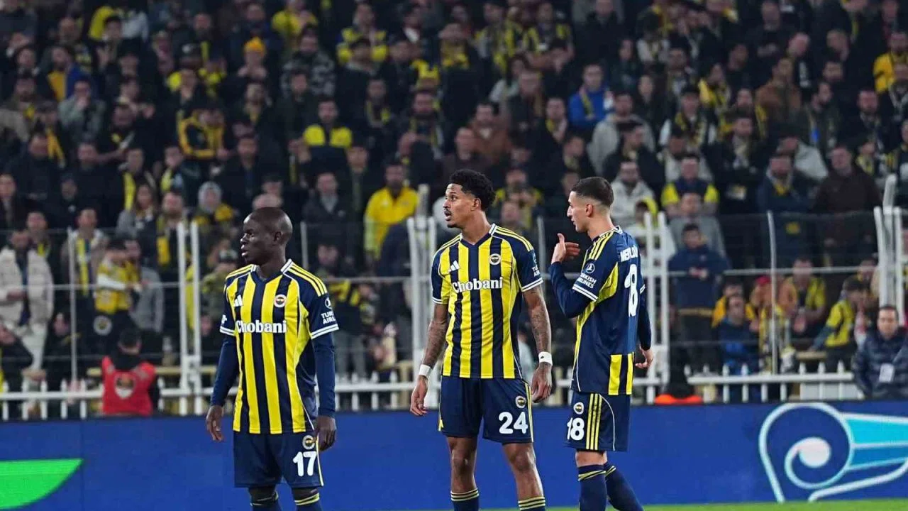 Jayden Oosterwolde ve Fred, cezalı duruma düştü