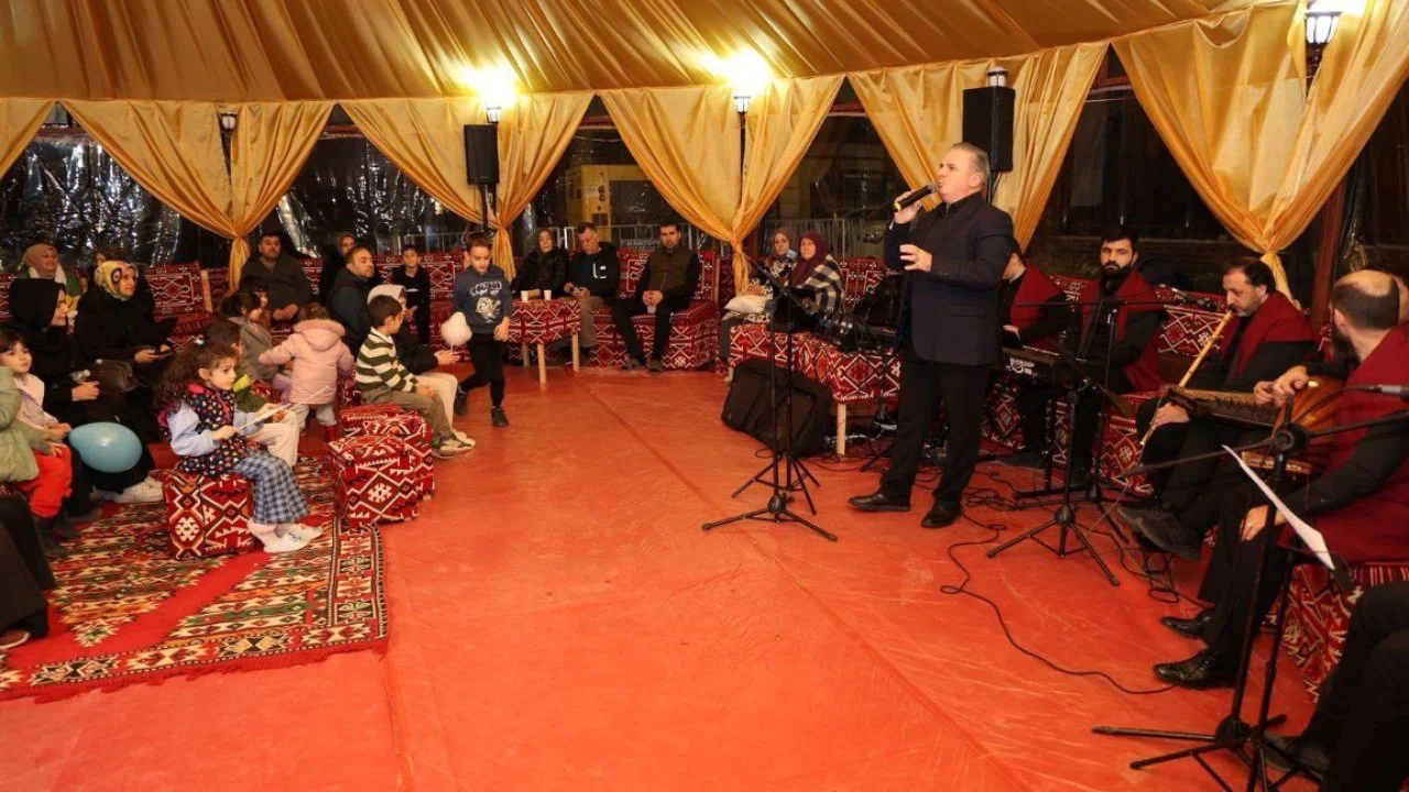 Kartepe’de ilahi dinletisi gönüllere dokundu