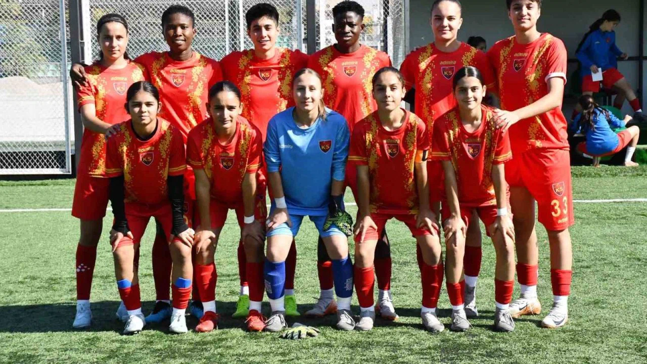 Kayseri Kadın FK, 14 maçta 86 gol attı
