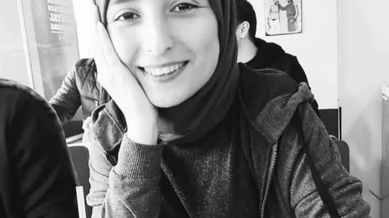 Kazada yaralanan genç öğretmen hastanede hayat mücadelesini kaybetti