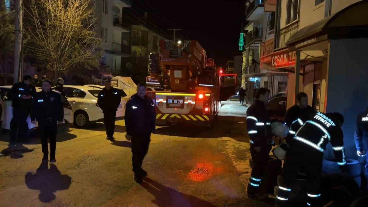 Kombiden çıkan yangın paniğe neden oldu