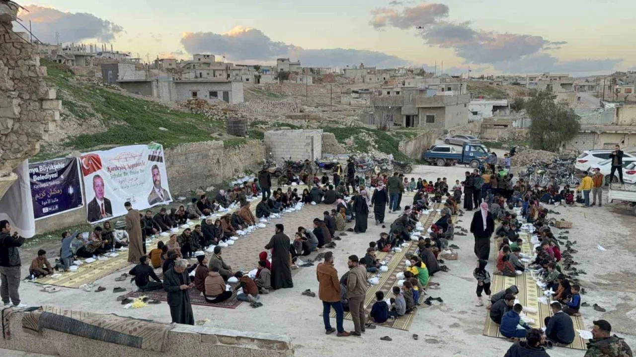 Konya Büyükşehir, Suriye’de iftar sofraları kuruyor