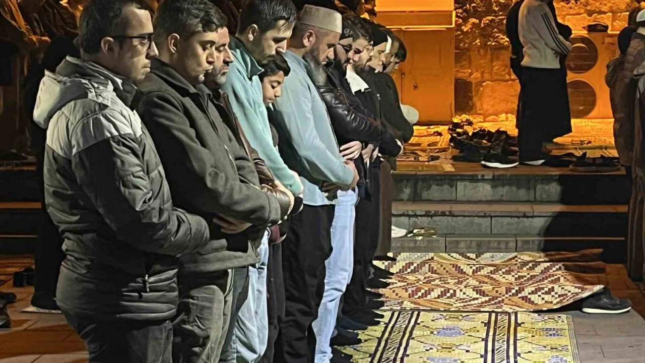 Konya’da Ramazan ayının ilk teravih namazı kılındı